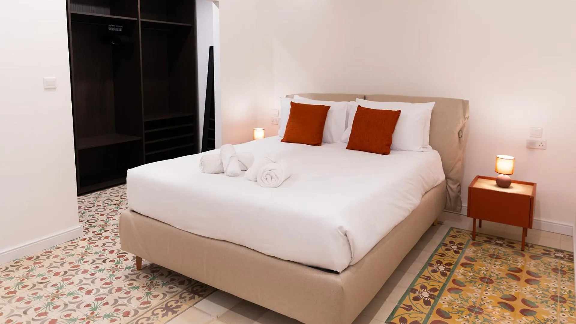 Florette Suite Designer Finish In Floriana By Arcobnb Apartment Il-Furjana