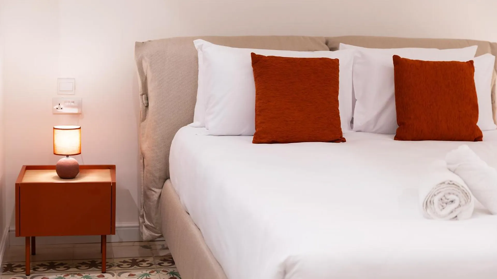 Florette Suite Designer Finish In Floriana By Arcobnb 0*, Il-Furjana