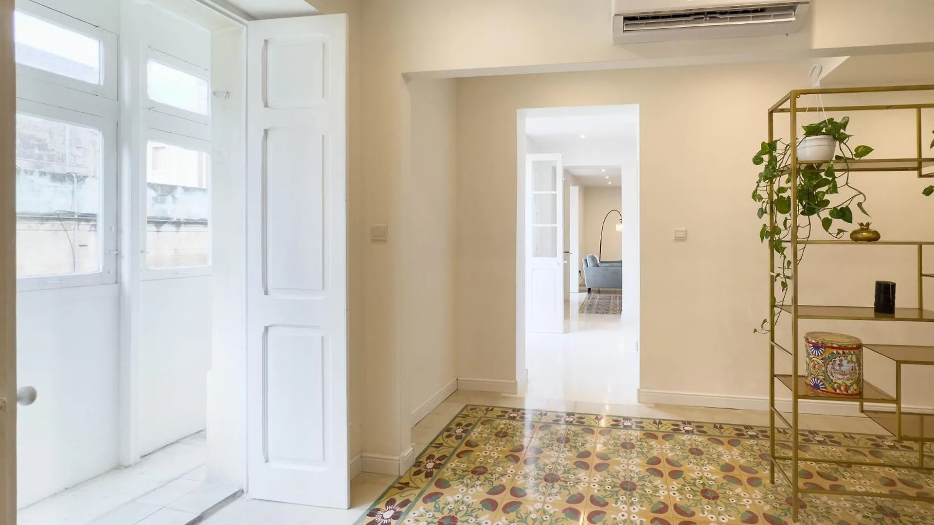 Apartment Florette Suite Designer Finish In Floriana By Arcobnb